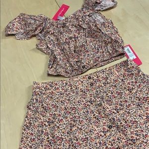 NWT - 2 piece floral 🌸 set